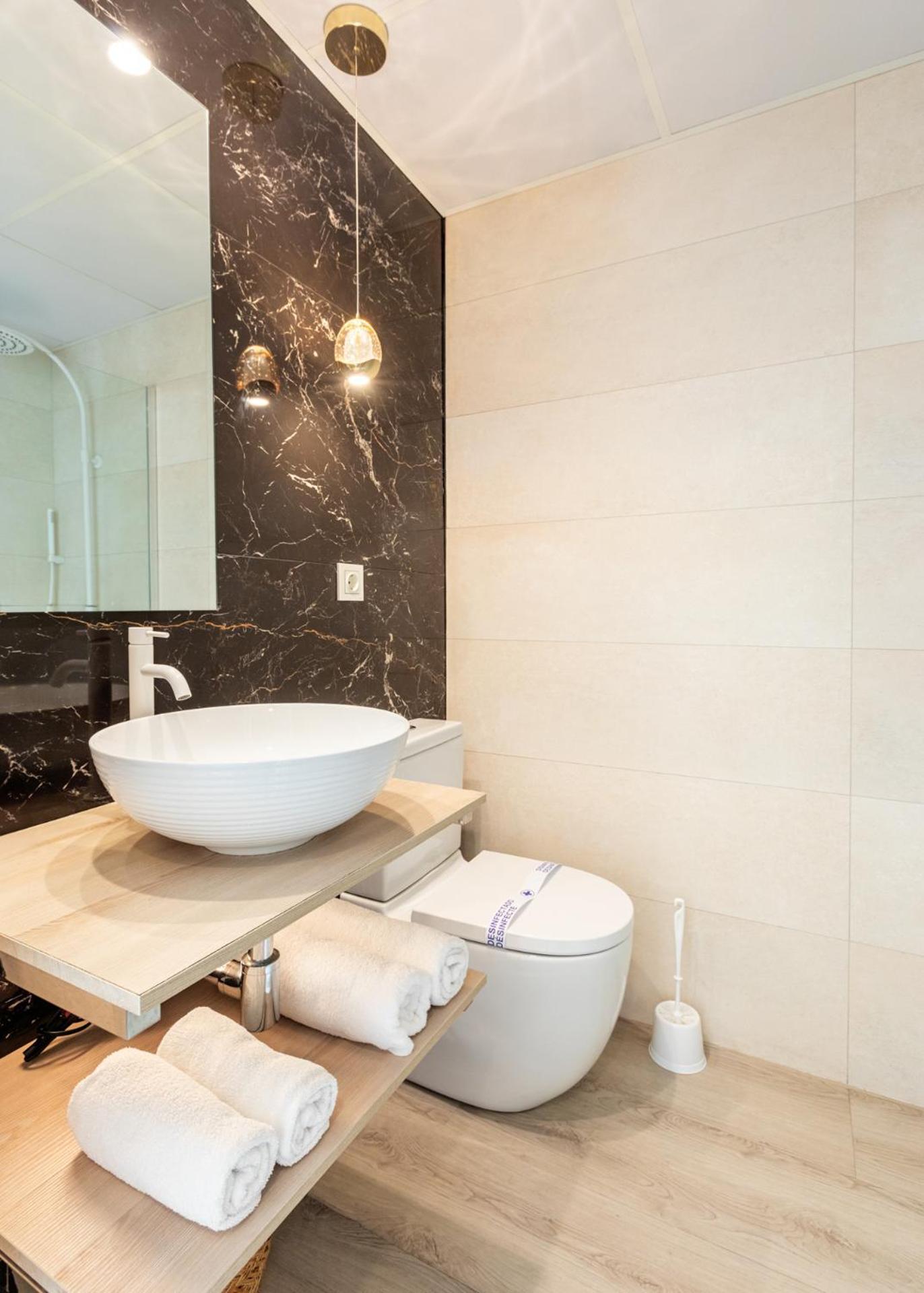 Hostal Plaza Boutique (Adults Only) Zaragoza Eksteriør bilde